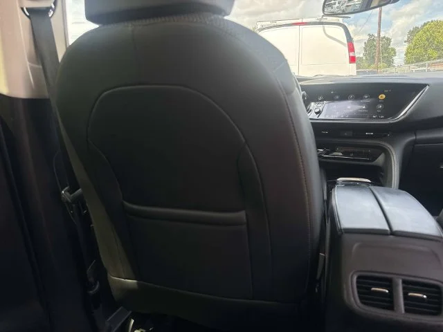 Used 2022 Red Buick Preferred image 19