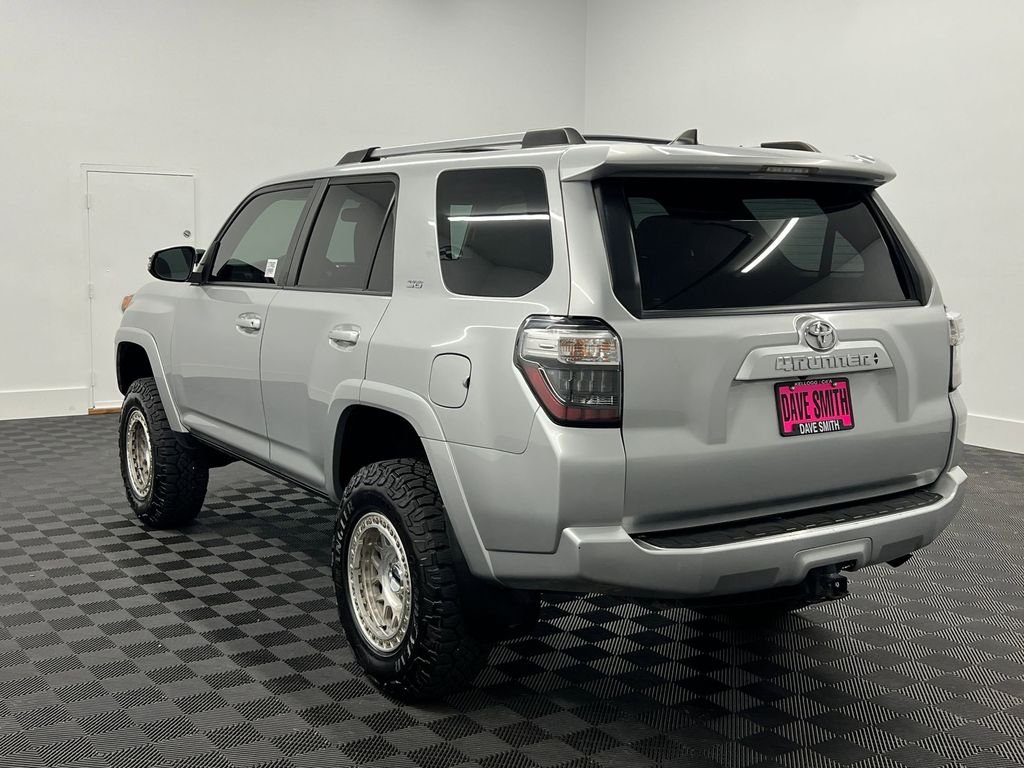 2020 Toyota 4Runner SR5 Premium photo 2