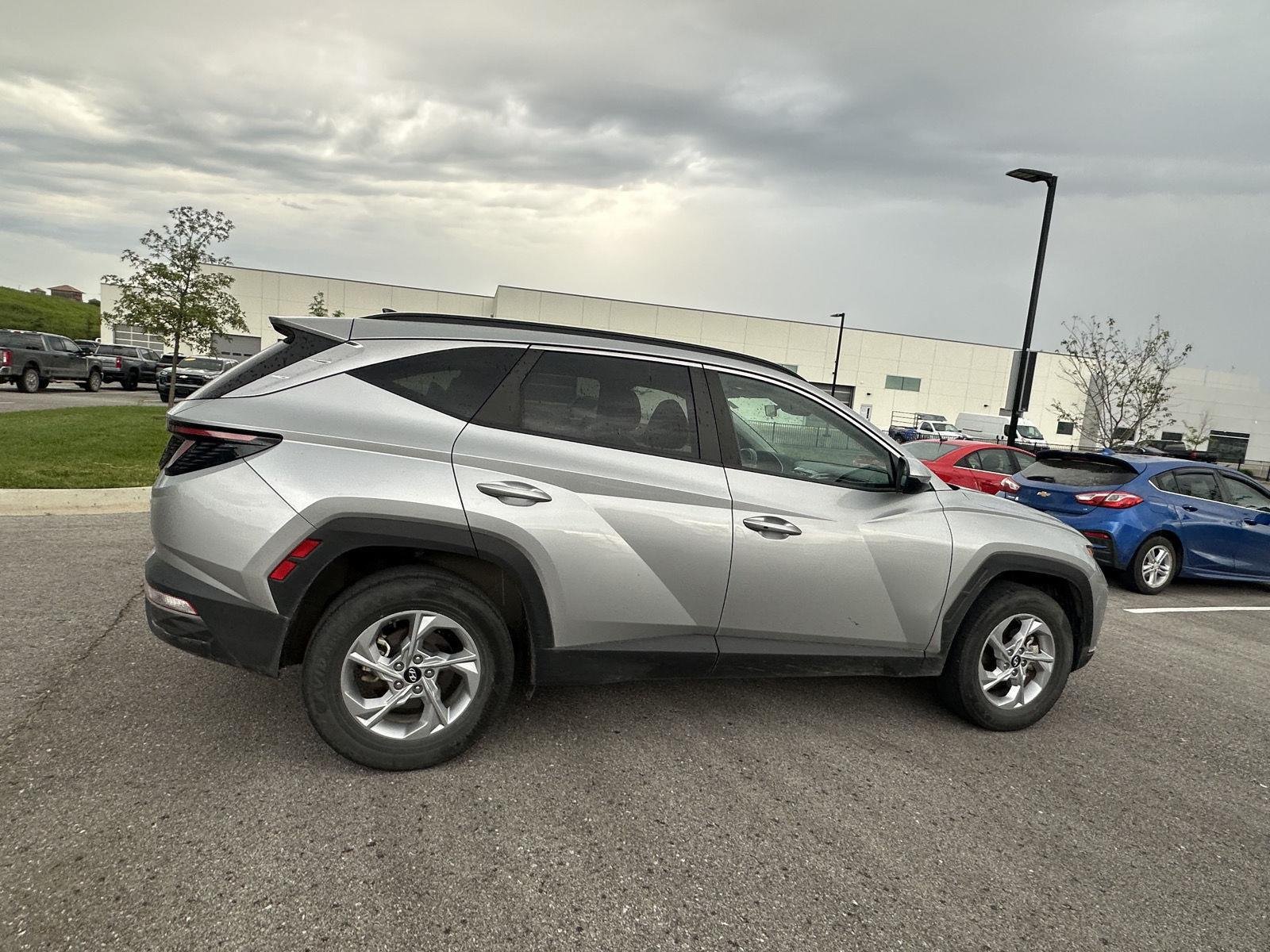 Used 2022 Shimmering Silver Hyundai SEL image 4