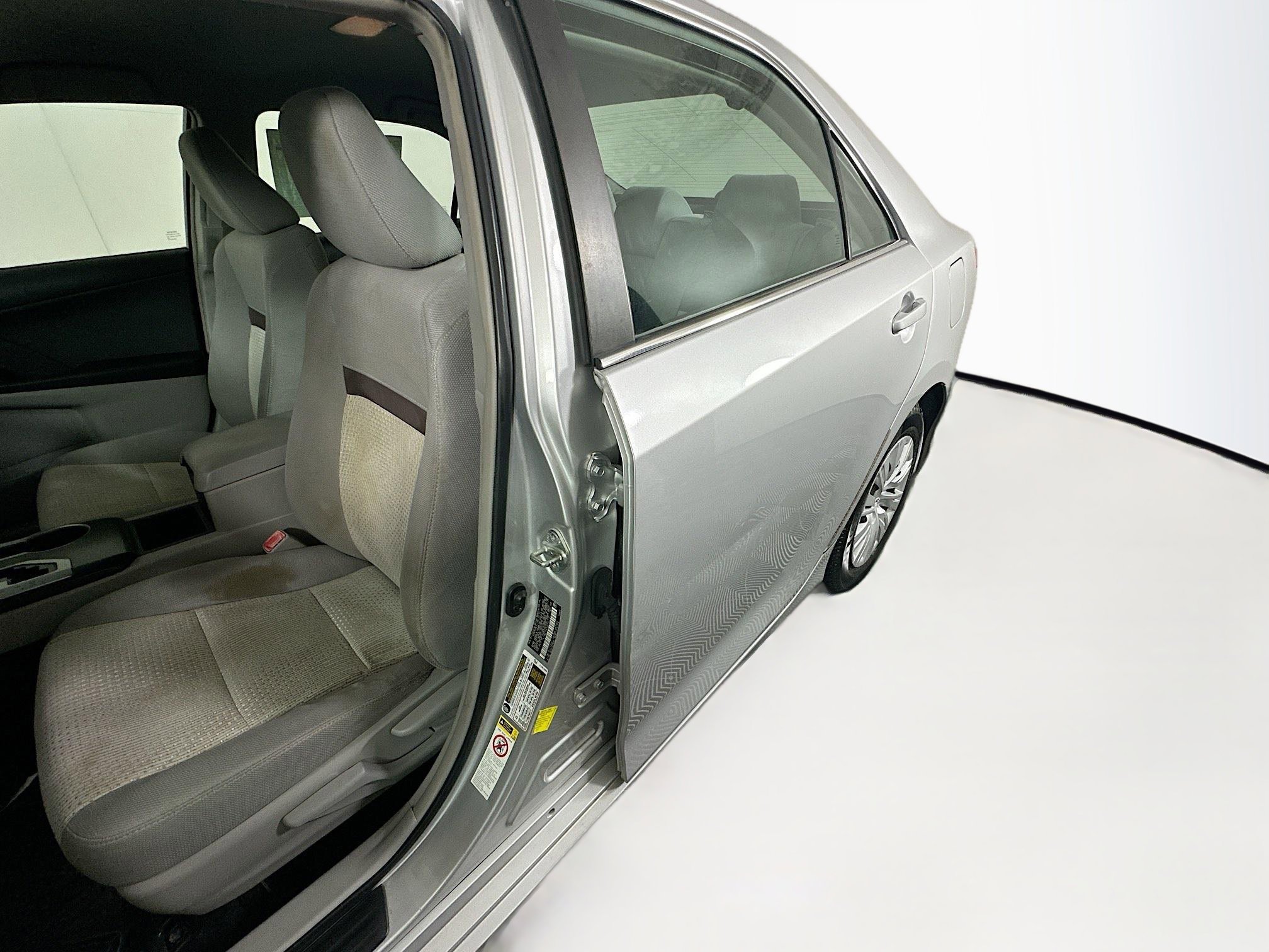 Used 2012 Classic Silver Metallic Toyota L image 12
