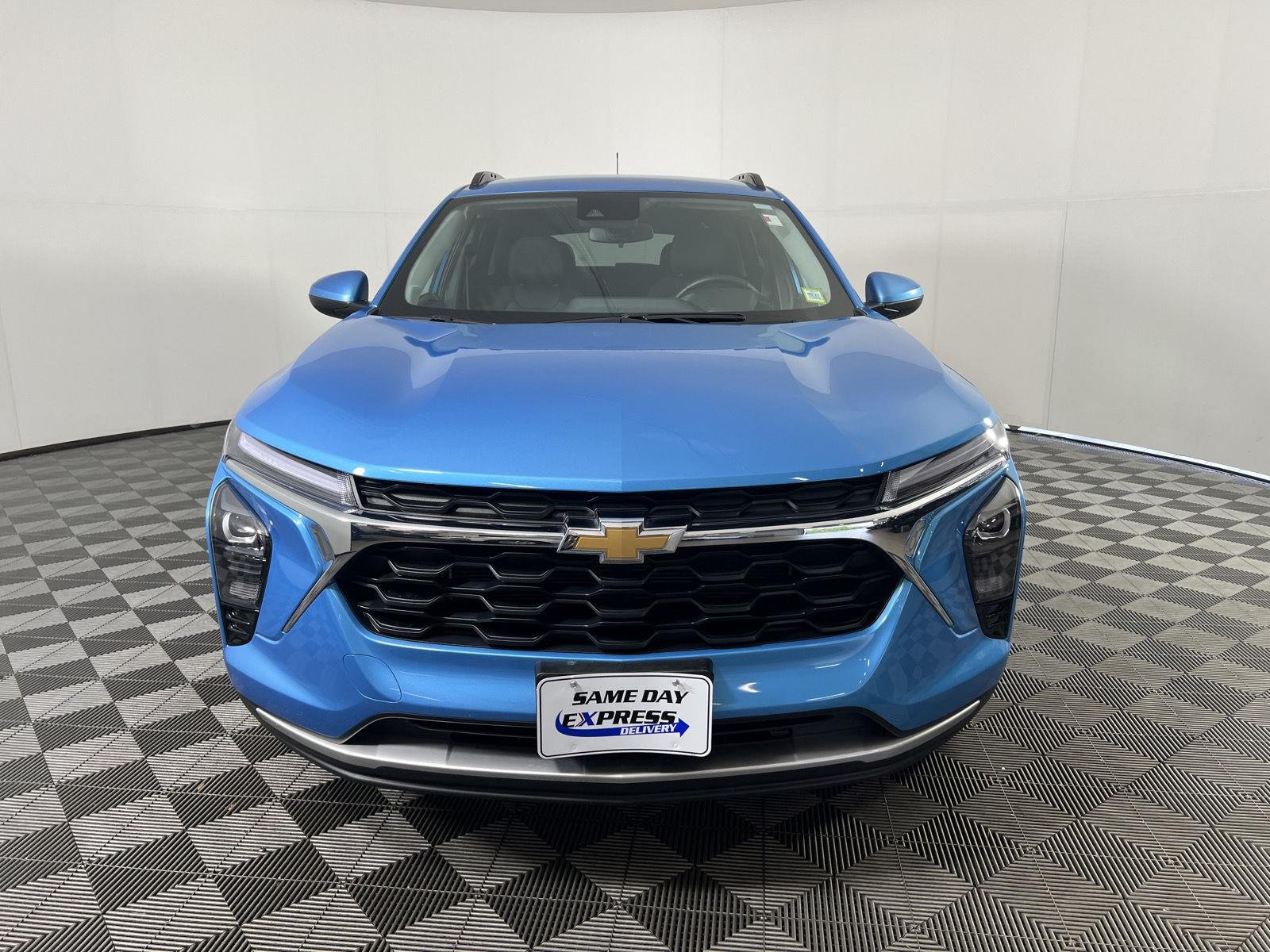 Used 2025 Marina Blue Metallic Chevrolet LT image 26