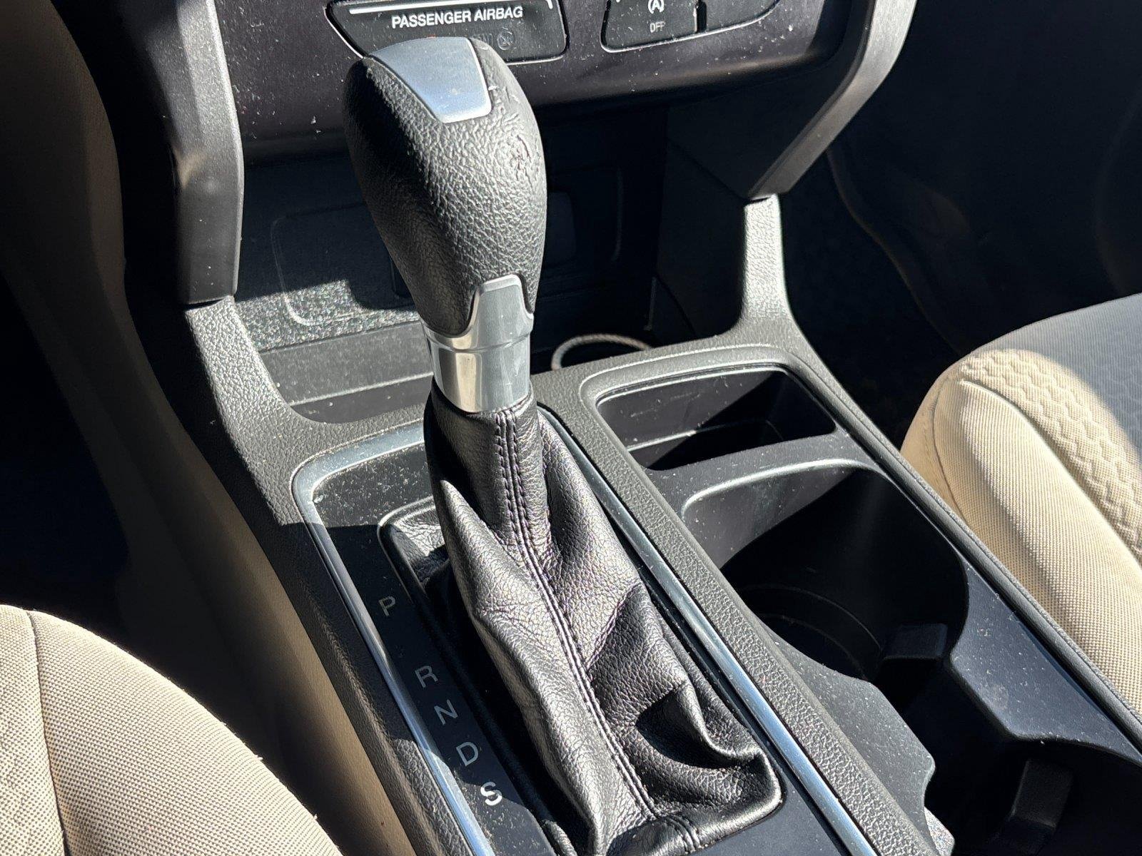 Used 2017 Ingot Silver Ford SE image 27