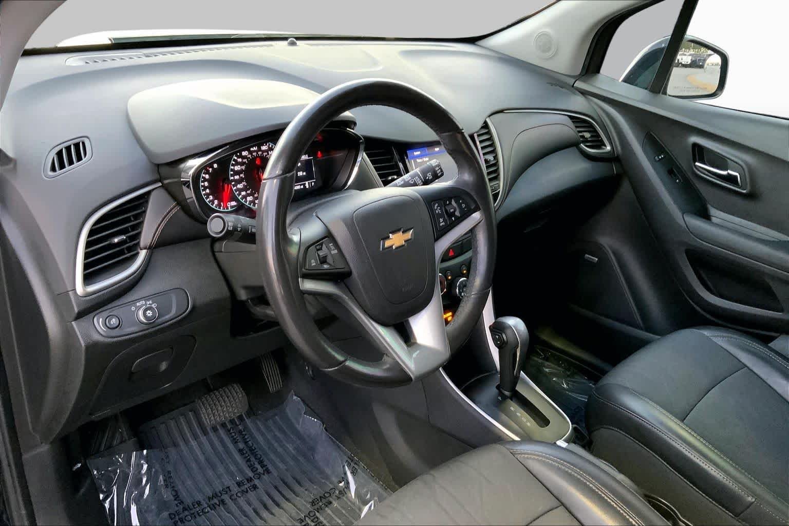 Used 2020 Mosaic Black Metallic Chevrolet LT image 15