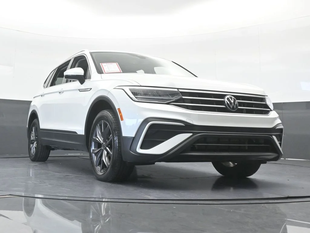 Used 2023 White Volkswagen 2.0T SE image 64