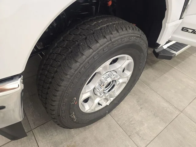 New 2026 Oxford White Ford F-250® XLT image 42