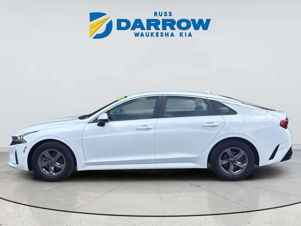 Used 2022 White Kia LXS image 2