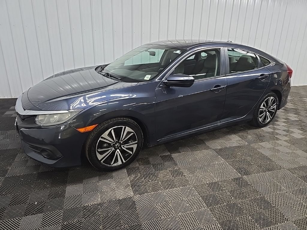 Used 2016  Honda EX-T image 6