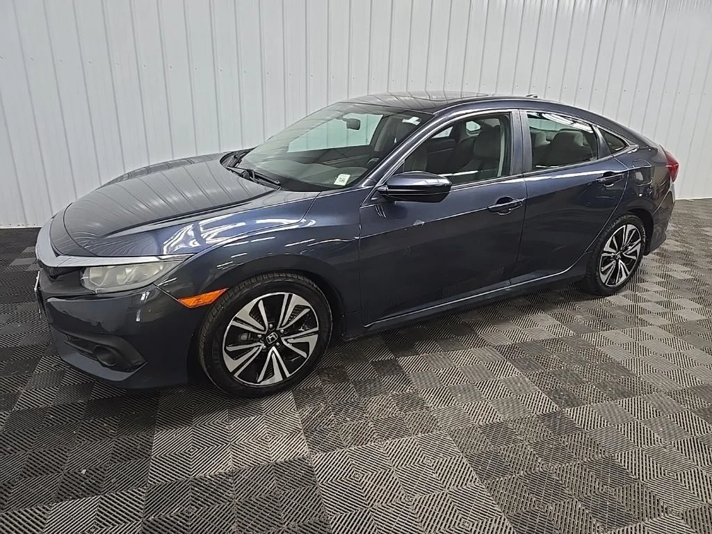 Used 2016  Honda EX-T image 6
