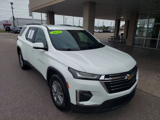 2023 Chevrolet Traverse LT Leather