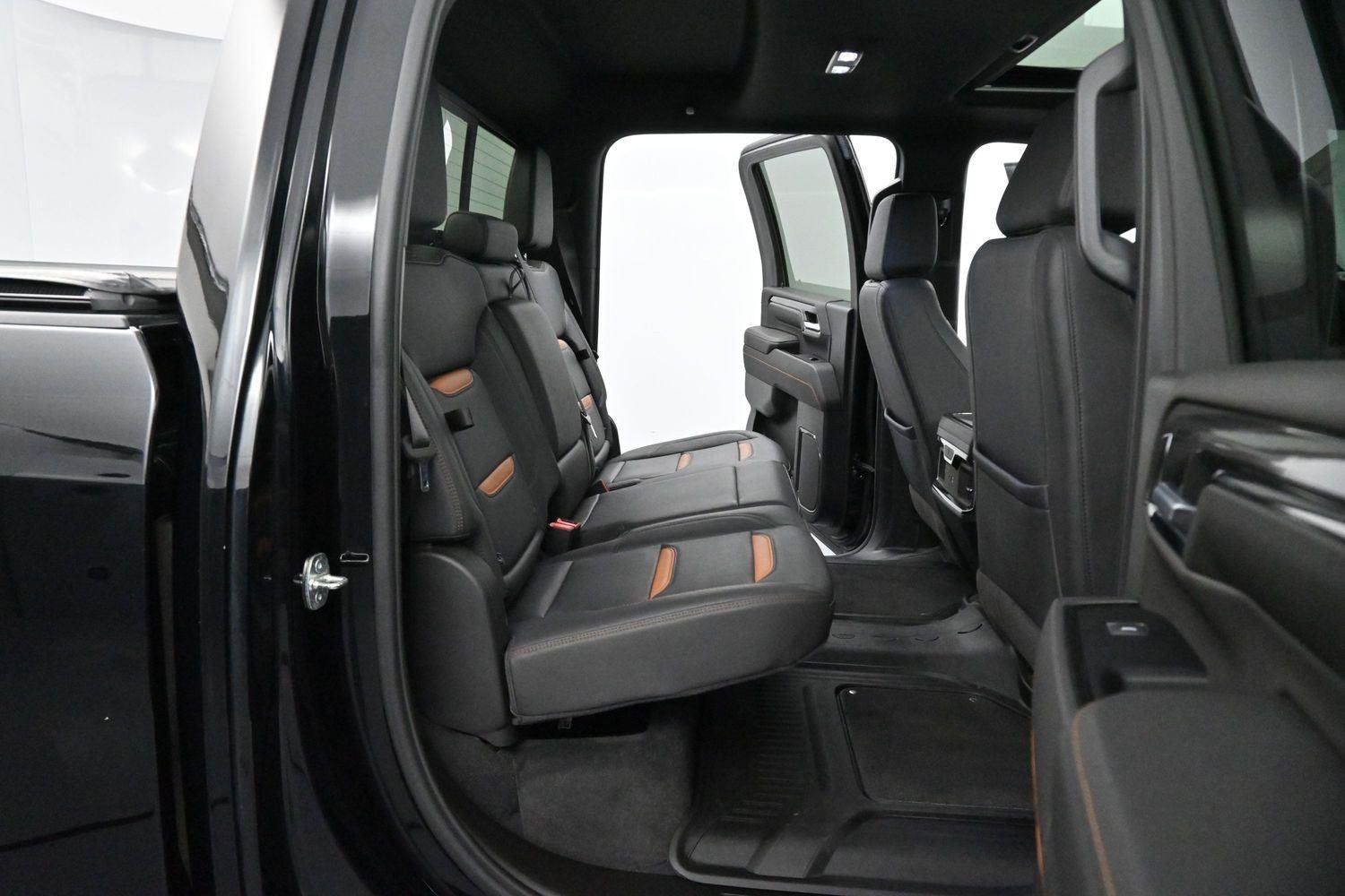 Used 2024 Onyx Black GMC AT4 image 34