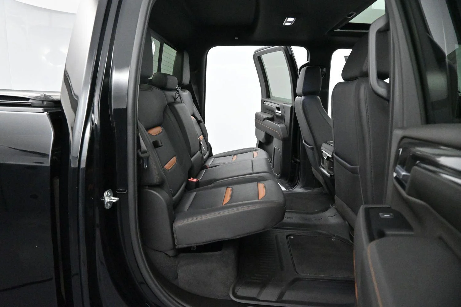 Used 2024 Onyx Black GMC AT4 image 34