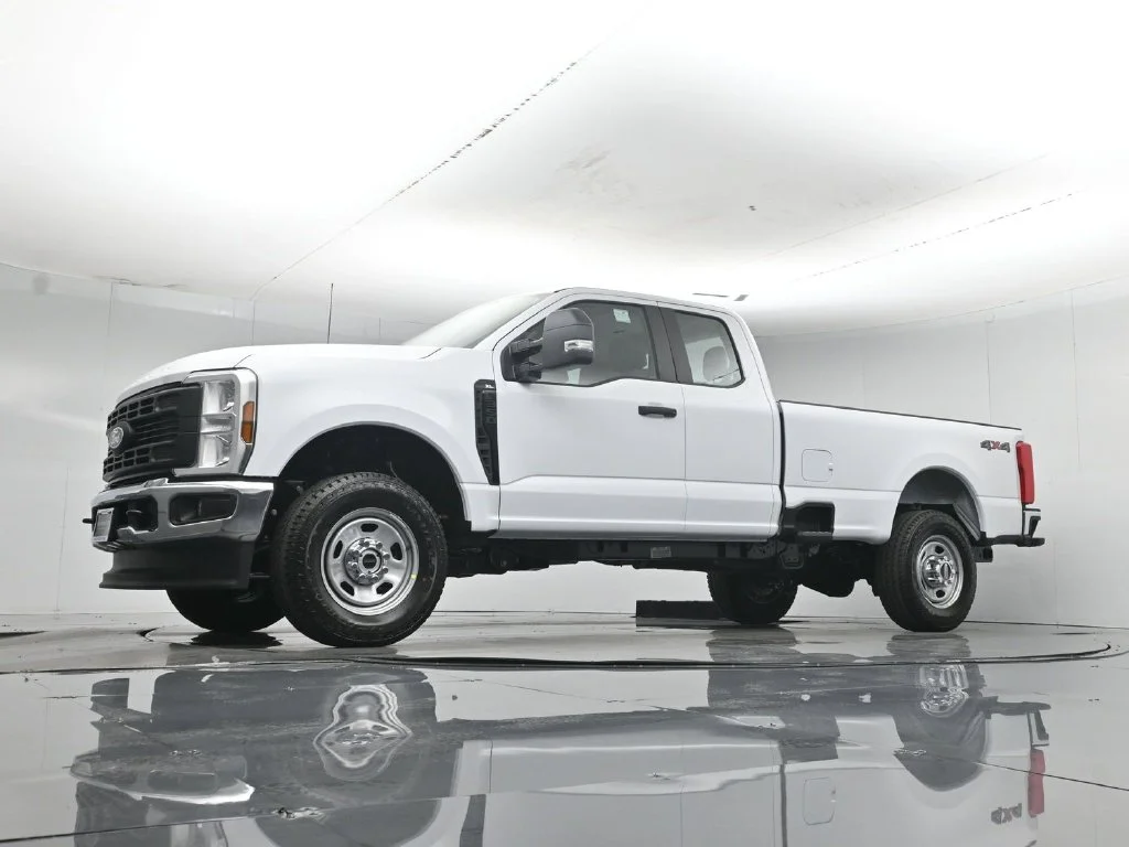 New 2027 White Ford XL image 42