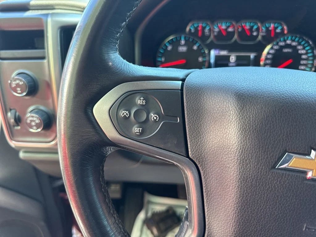 Used 2018 Red Chevrolet LT image 28