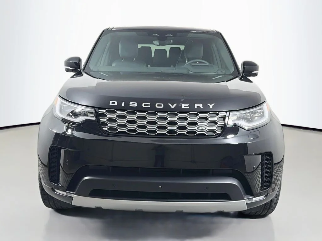 Certified Used 2025 Black Land Rover S image 2
