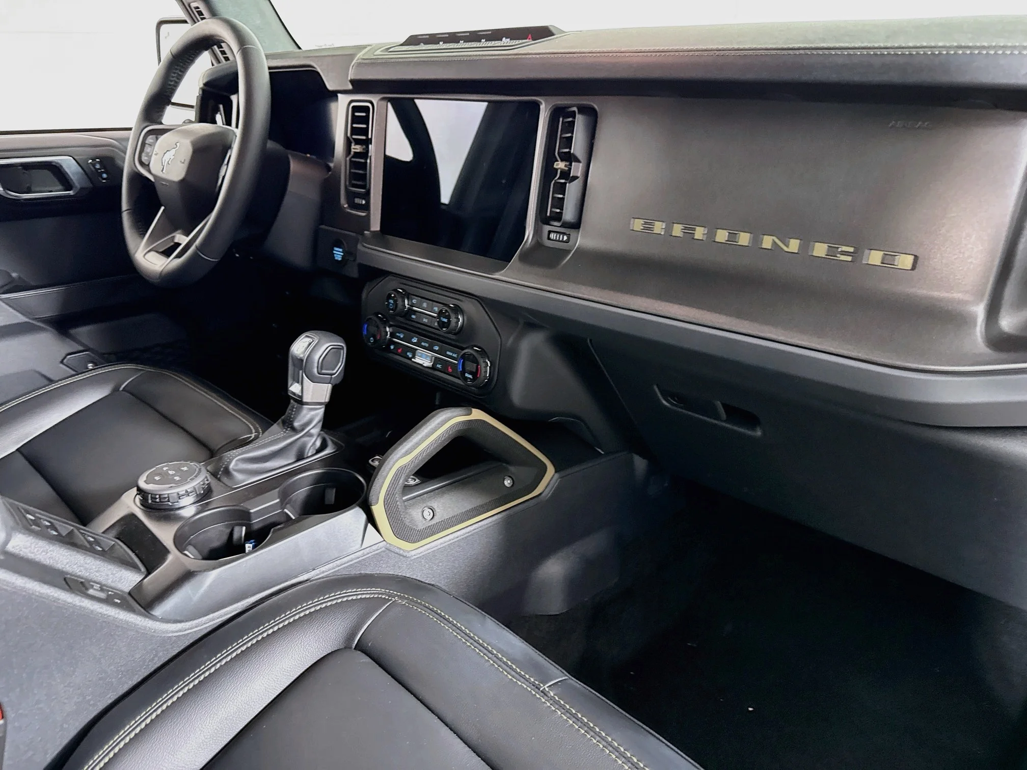 New 2025 Carbonized Gray Metallic Ford Badlands® image 29