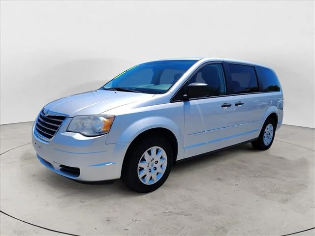 2008 Chrysler Town & Country LX's photo