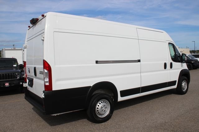Used 2026 White Ram High Roof image 27
