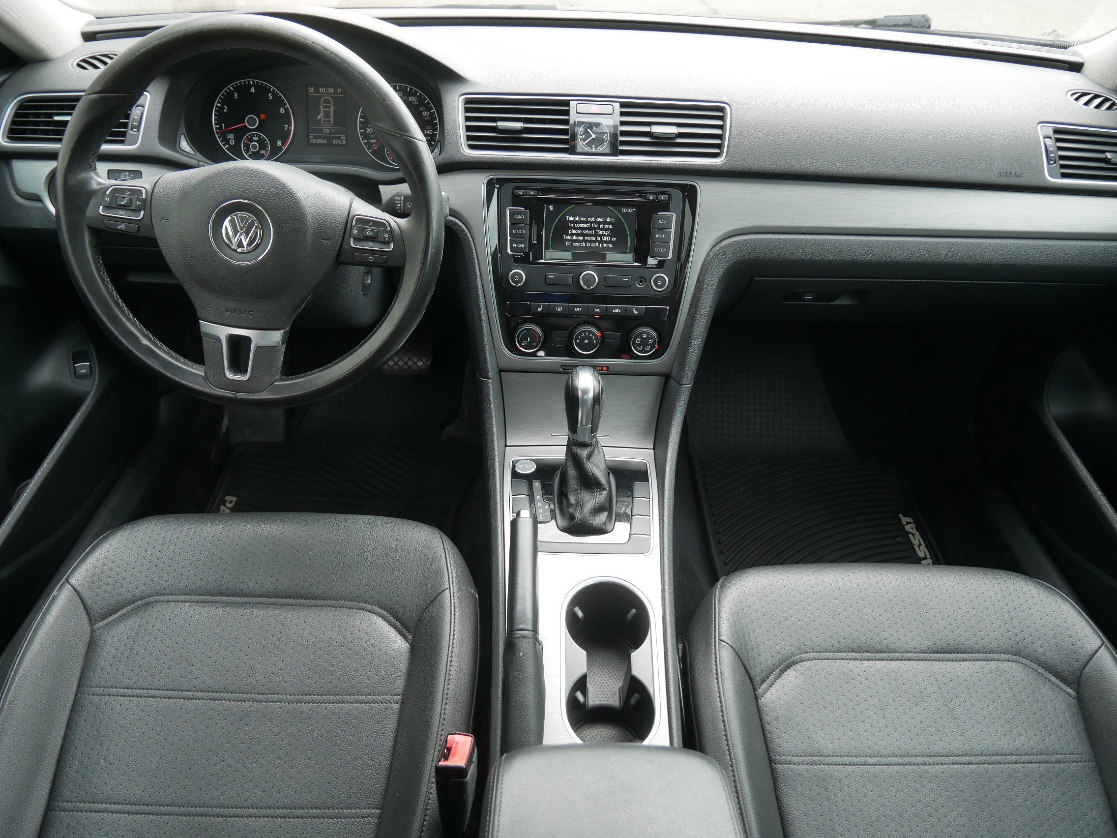 Used 2014 Black Volkswagen SE w/Snrf/Nav image 15