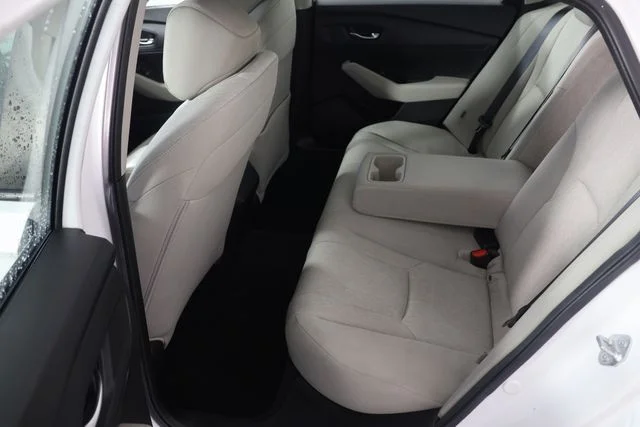 Used 2023 White Honda LX image 19