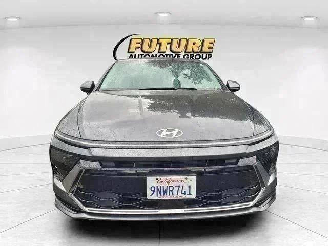 Used 2025 Gray Hyundai SEL image 2