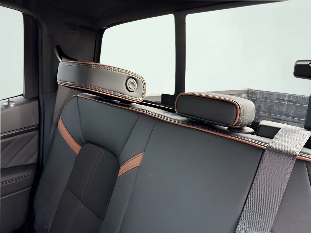 2026 GMC Canyon AT4 - Photo 13