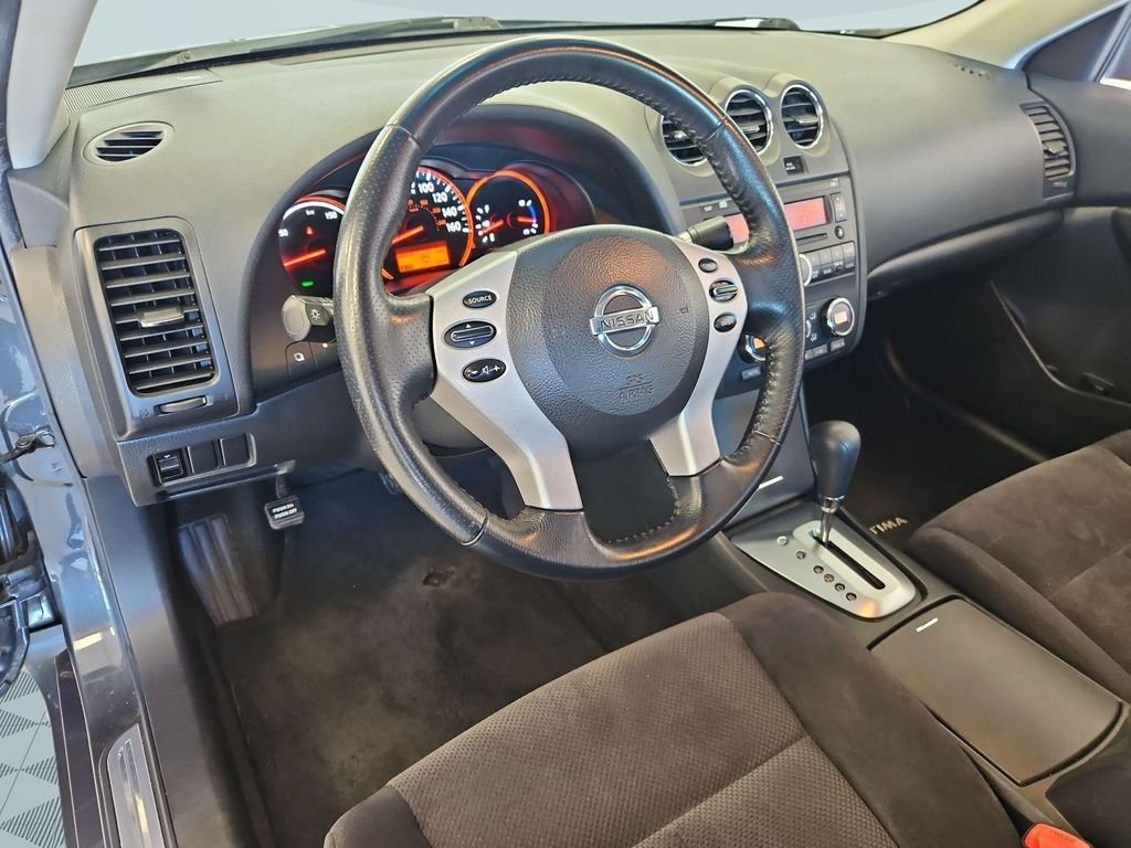 Used 2009 Dark Slate Metallic Nissan Hybrid image 13
