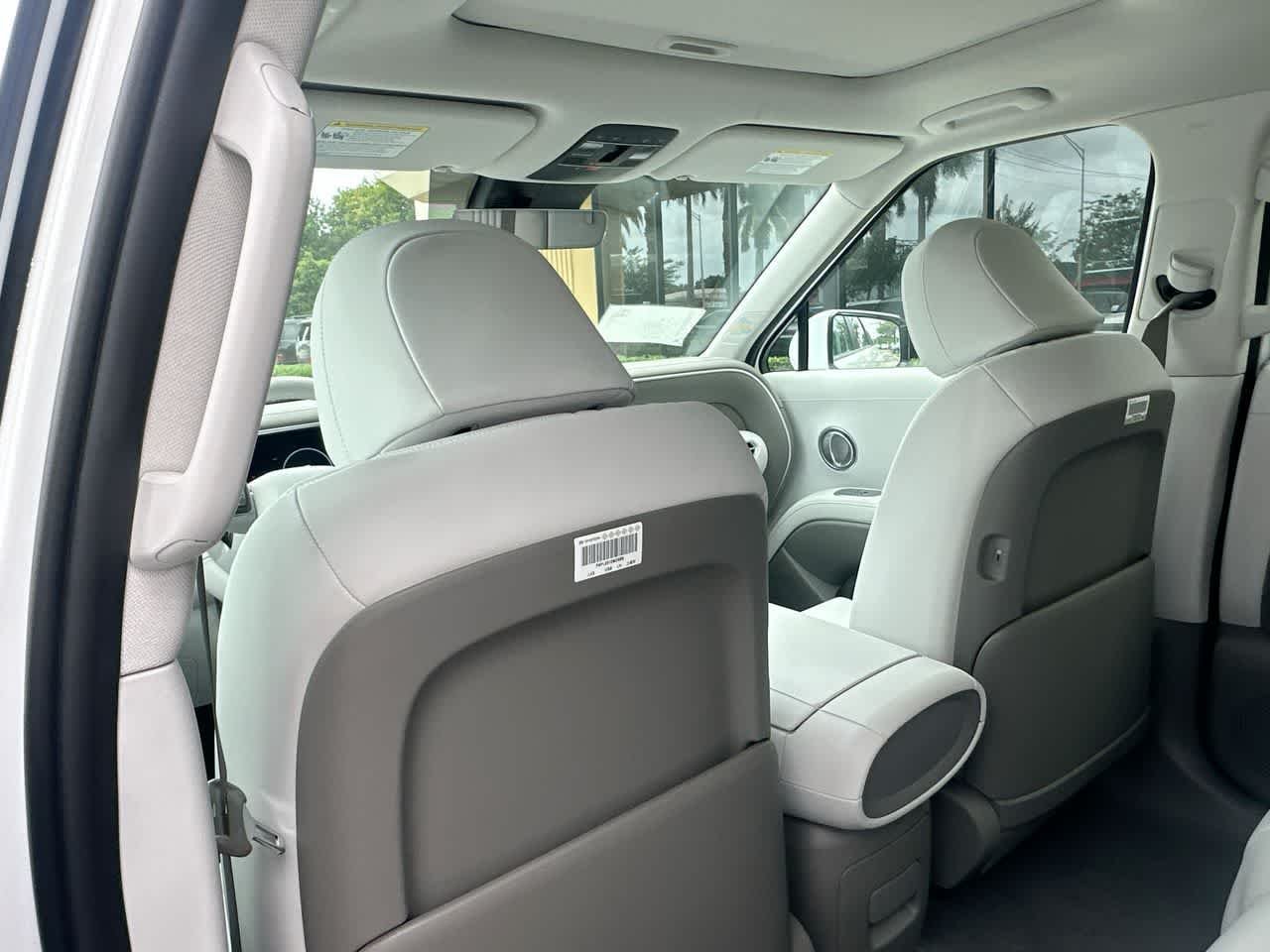 New 2026 Creamy White Pearl Hyundai Blue SEL Premium 8P image 23