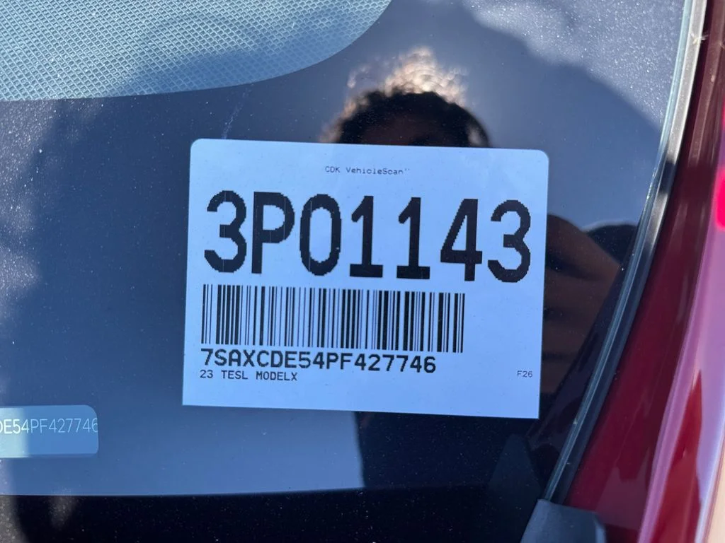 Used 2023  Tesla Base image 27