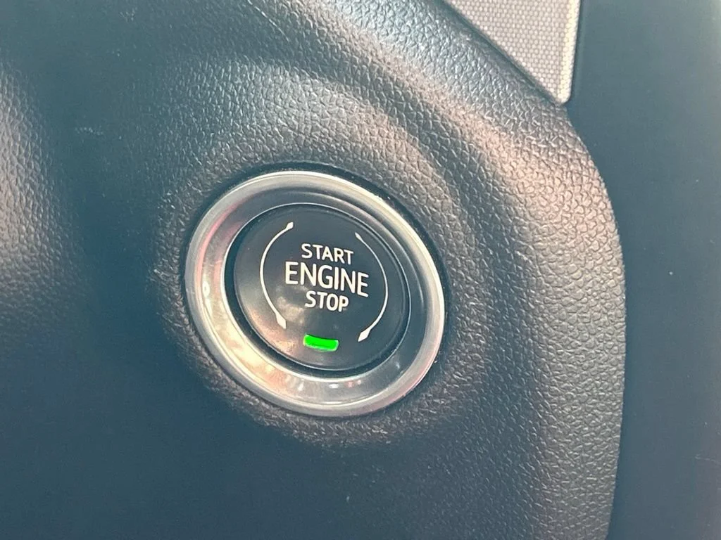 Used 2019  GMC Elevation image 29