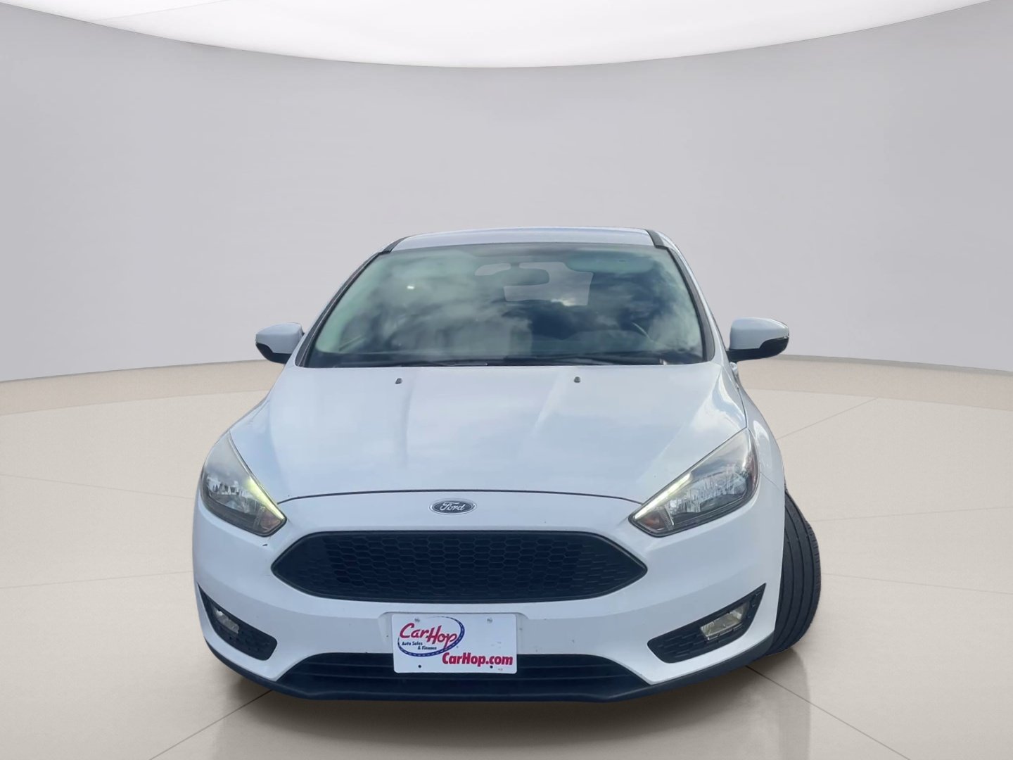 Used 2017 White Ford SE image 9