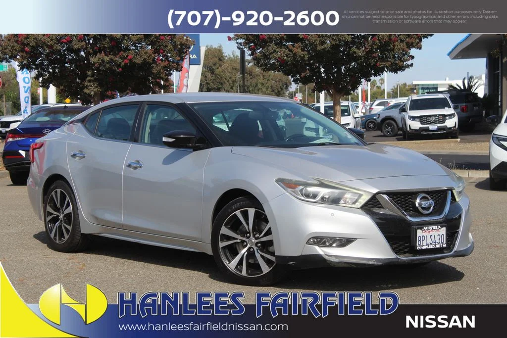 Used 2018 Silver Nissan 3.5 SV image 1