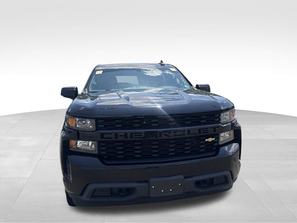 Used 2022 Black Chevrolet Custom image 8