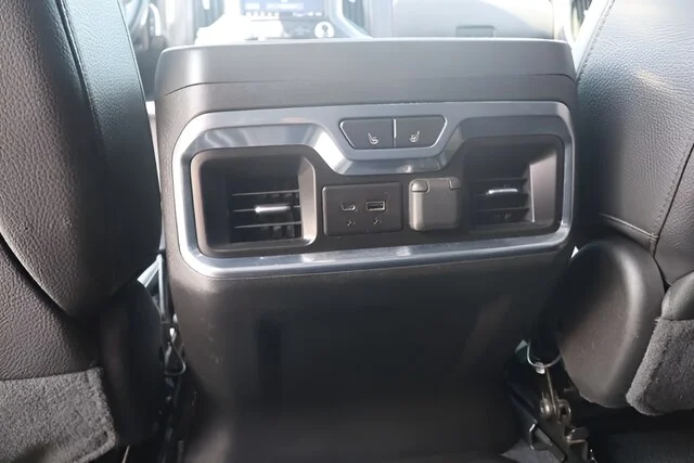 Used 2023 Onyx Black GMC Denali image 28