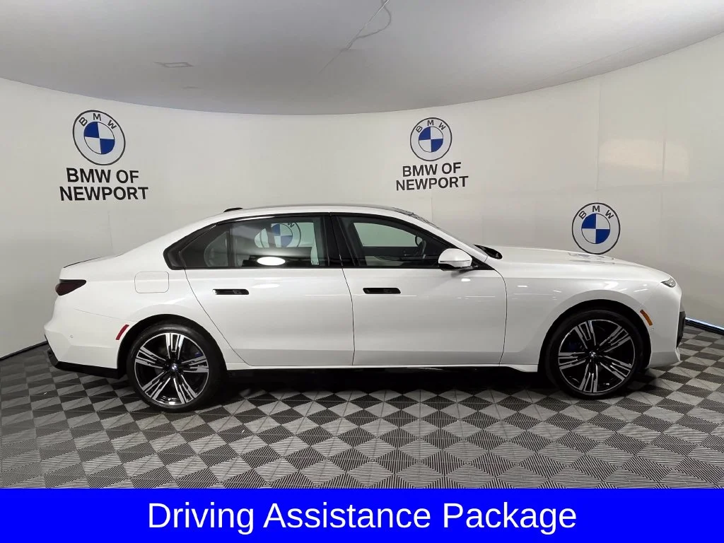 Used 2024 Mineral White Metallic BMW 760i xDrive image 3