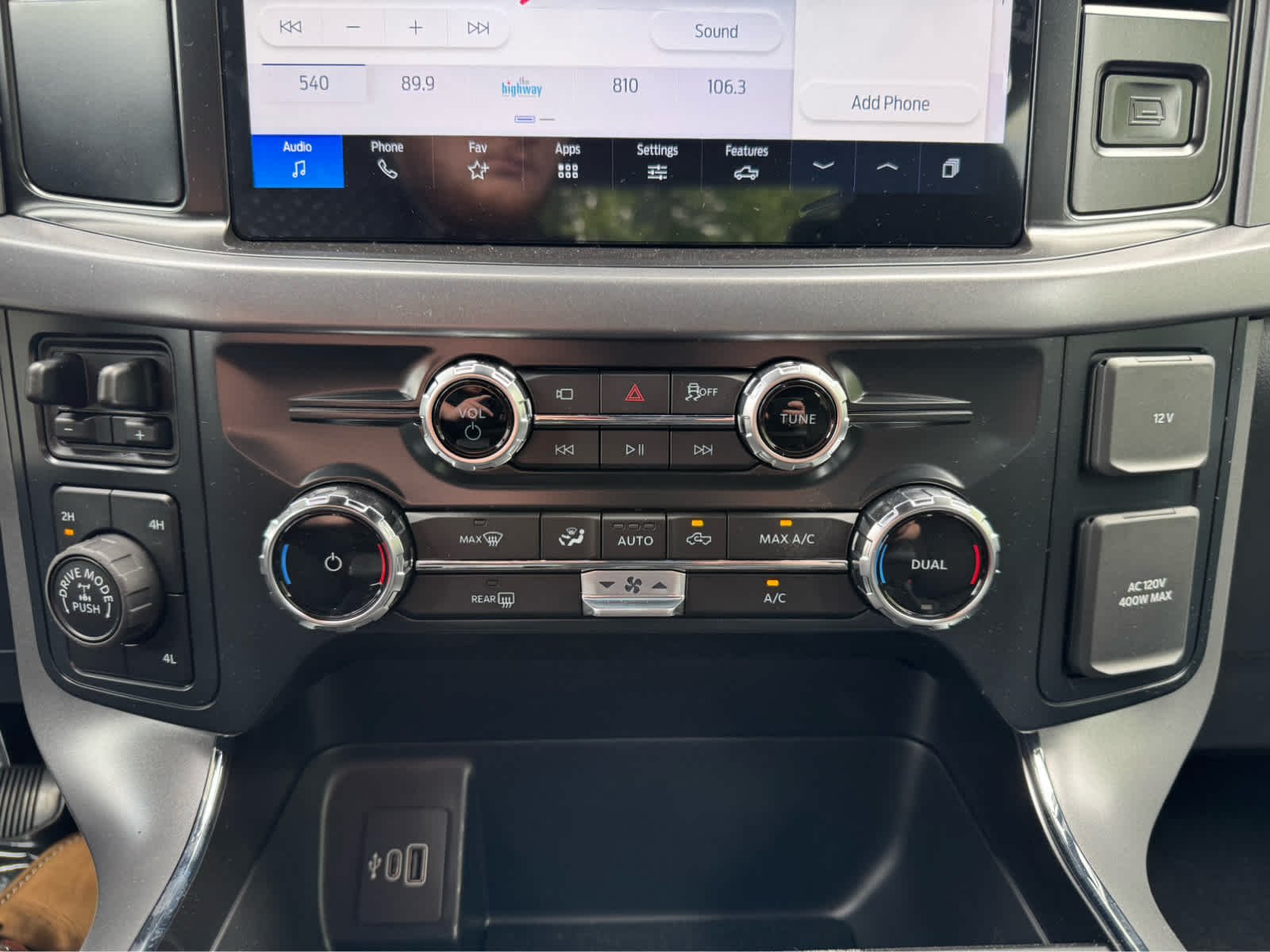 New 2026 Carbonized Gray Metallic Ford XLT image 20