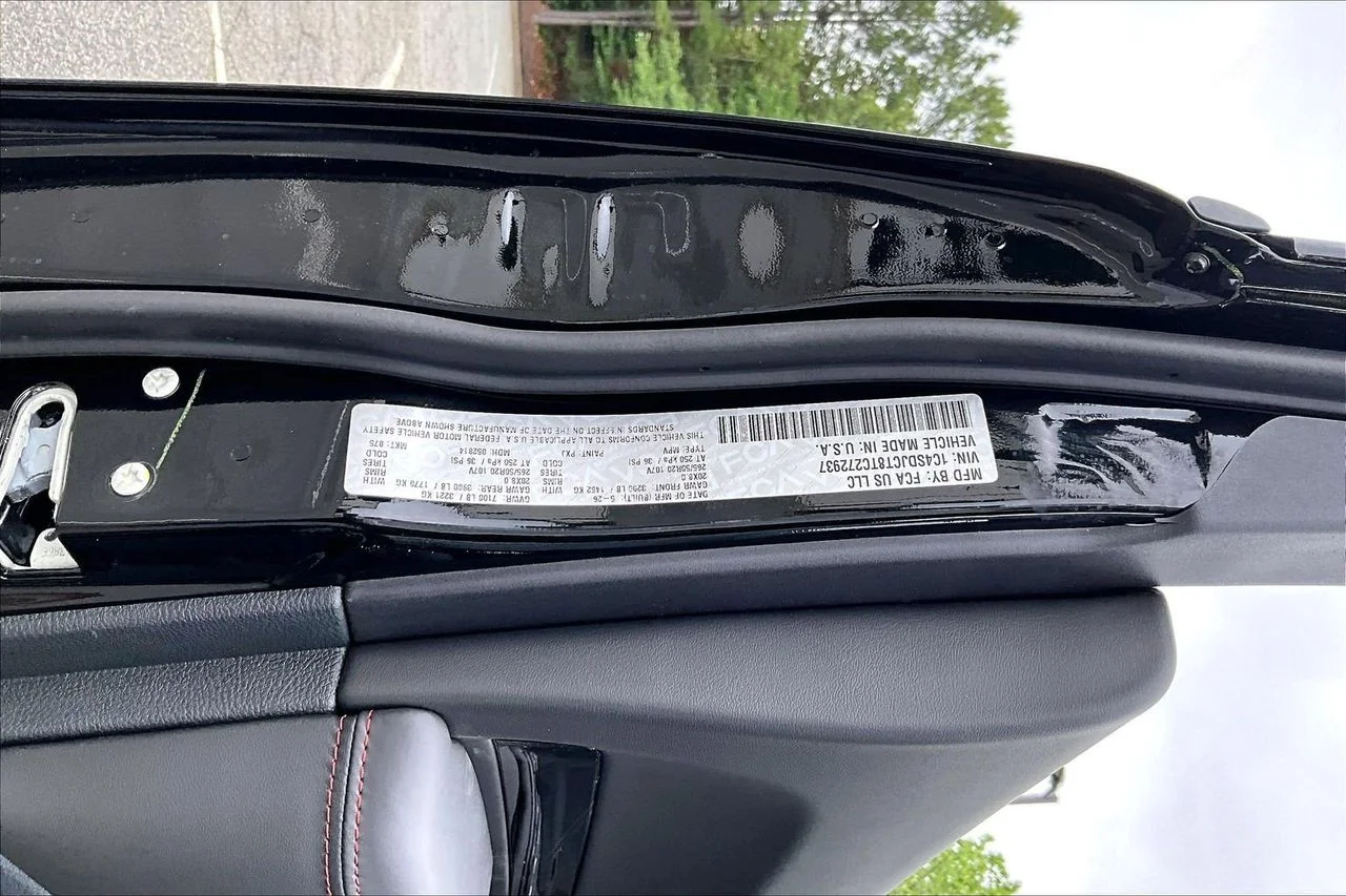 New 2026 Diamond Black Clear-Coat Exterior Paint Dodge GT Plus HEMI V8 image 38