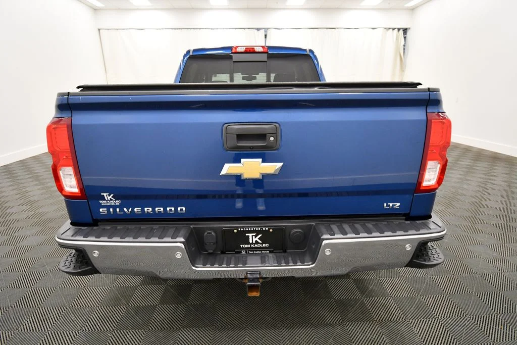 Used 2018 Blue Chevrolet LTZ image 6