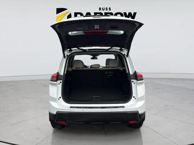 Used 2025 White Nissan SV image 31