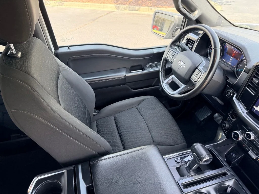 Used 2023 White Ford XLT image 17