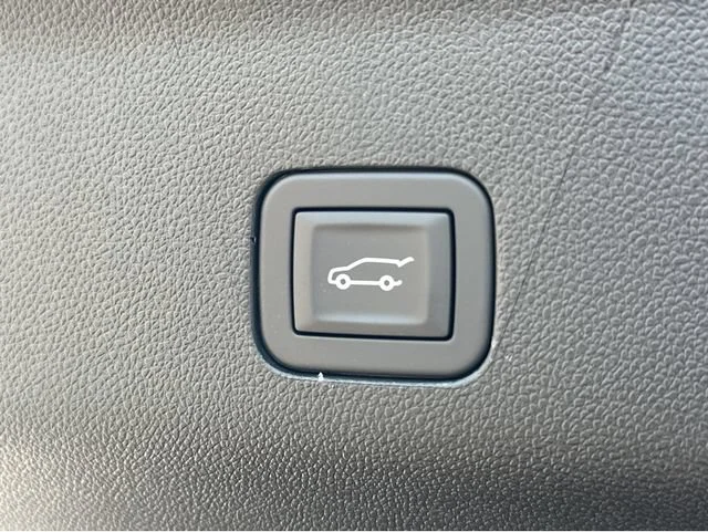 New 2026 Sterling Metallic GMC Elevation image 13