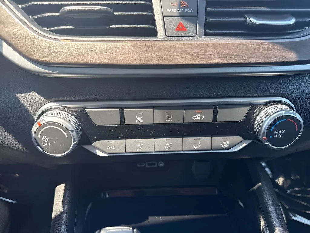 Used 2024 Black Nissan 2.5 SV image 18