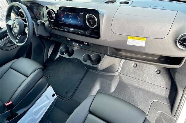 New 2026 Arctic White Mercedes-Benz  image 51