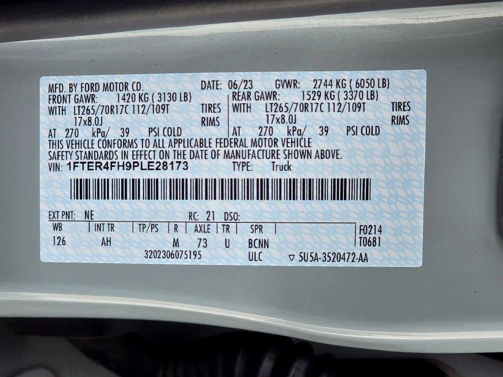 Used 2023 Green Ford XLT image 53
