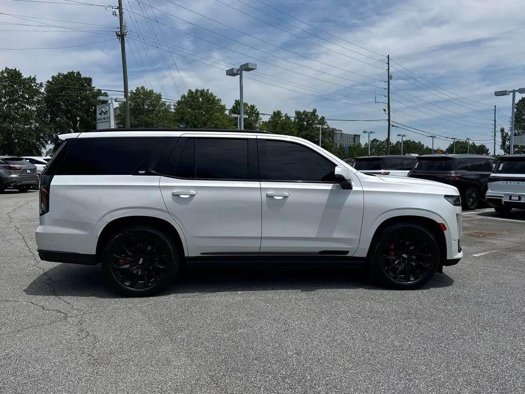 Used 2023 White Cadillac Sport Platinum image 4