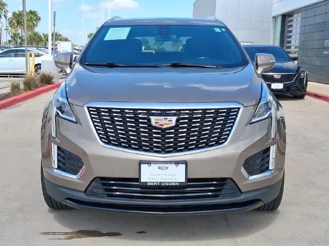 Used 2023  Cadillac Luxury image 2