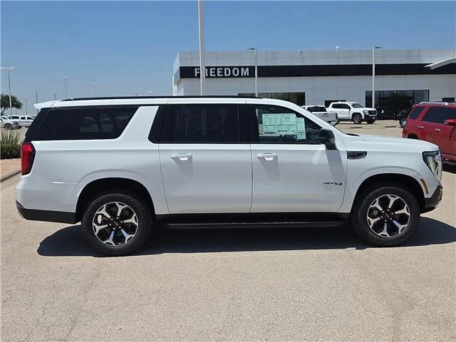New 2026 Summit White GMC AT4 image 5