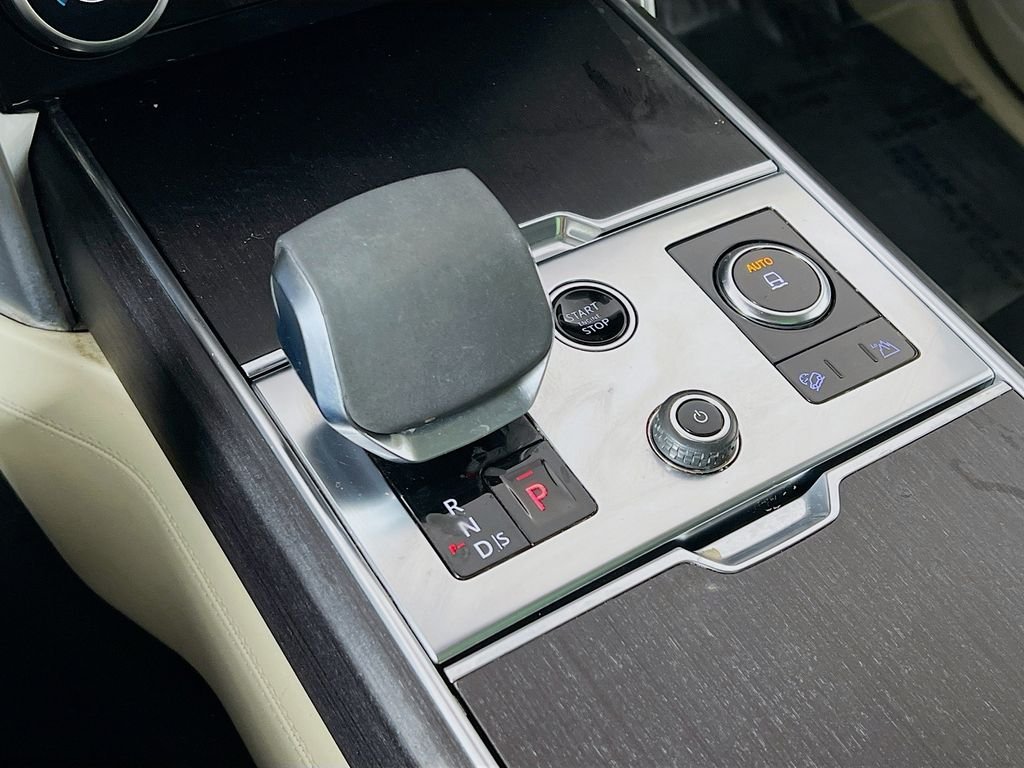 Used 2022 Fuji White Land Rover SE image 17