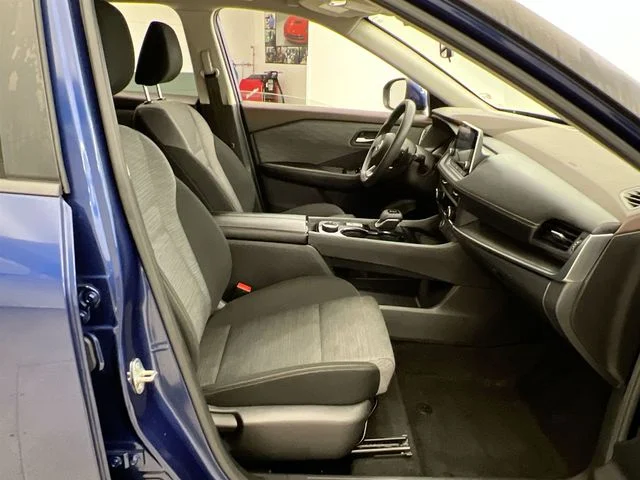 Used 2023 Blue Nissan SV image 15