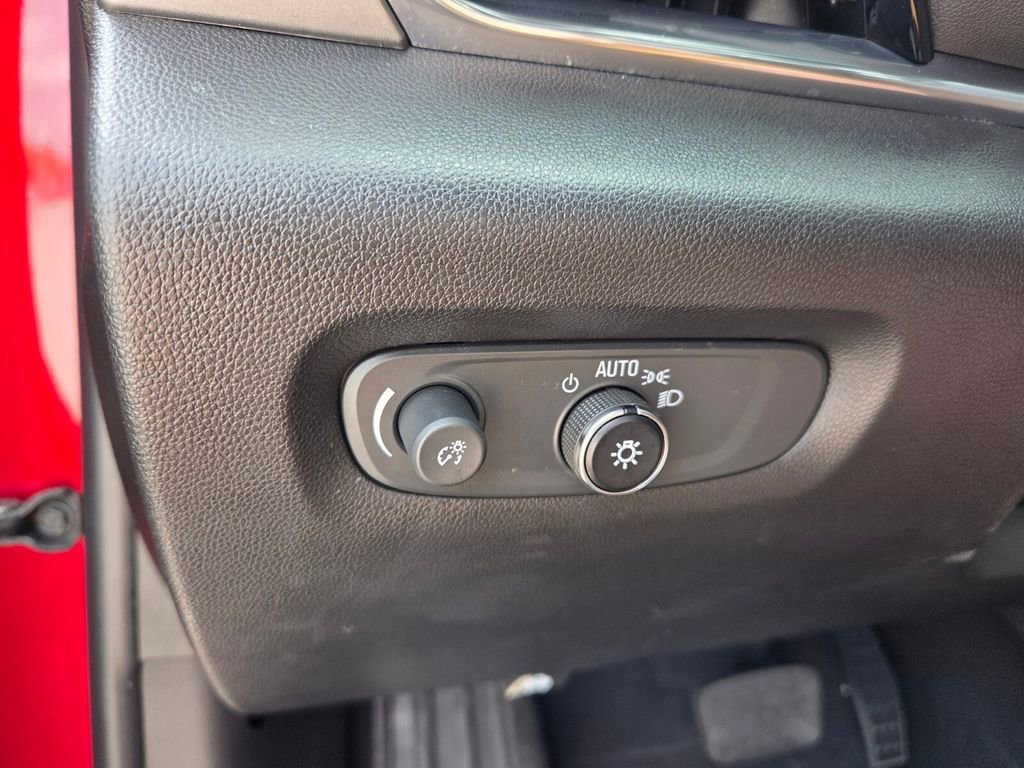 2023 Chevrolet Traverse 1LT - Photo 23