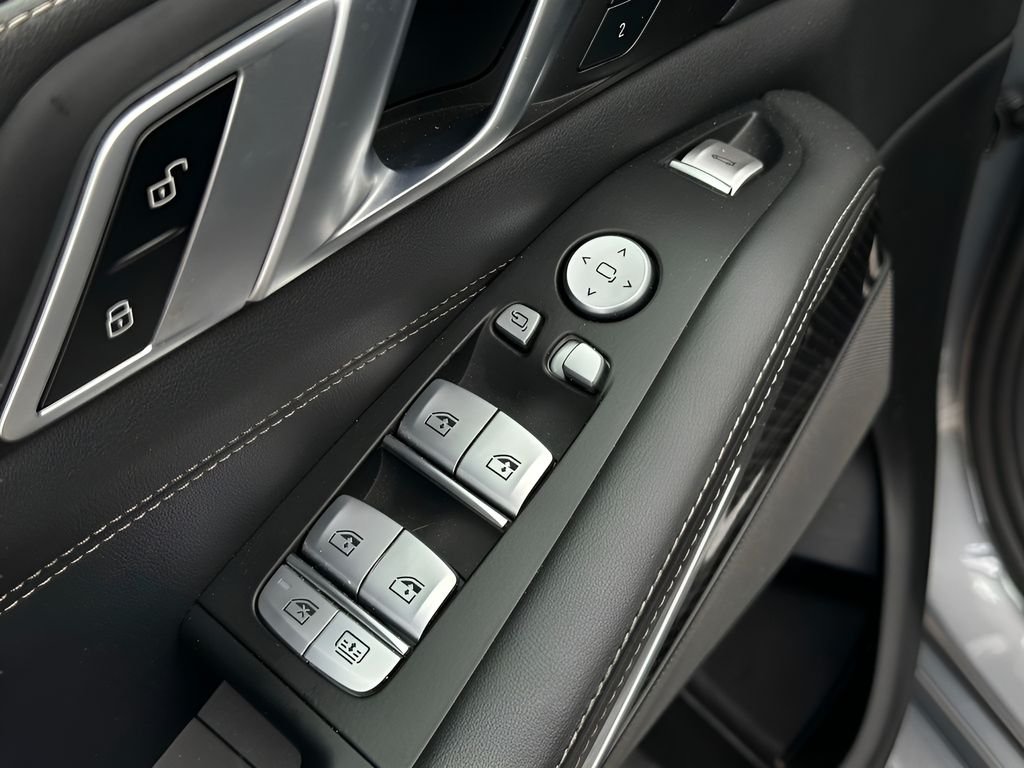 Used 2024 Gray BMW M60i image 12
